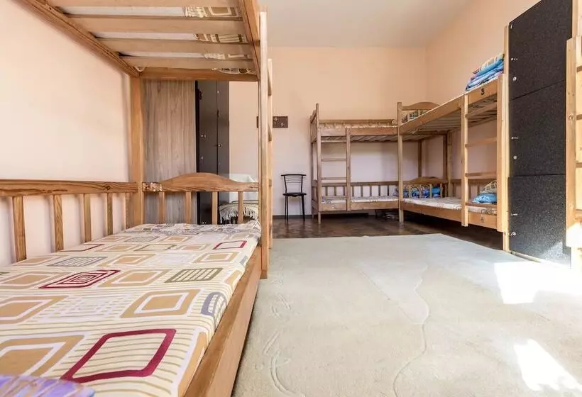 هتل Legenda Lvova Hostel
