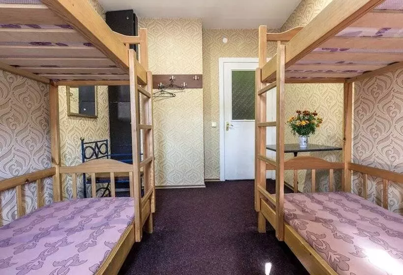 هتل Legenda Lvova Hostel
