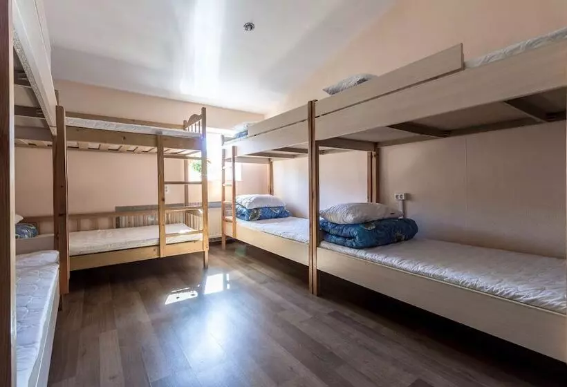 هتل Legenda Lvova Hostel