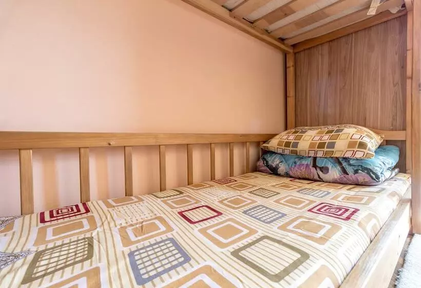 هتل Legenda Lvova Hostel