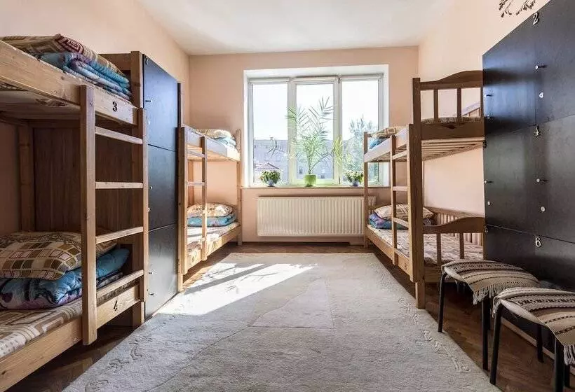 هتل Legenda Lvova Hostel