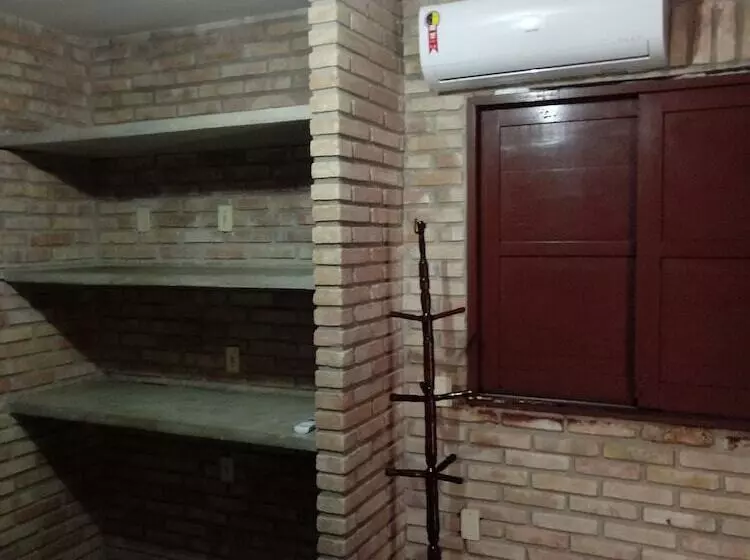 Hotelli Pousada E Restaurante O Marinheiro