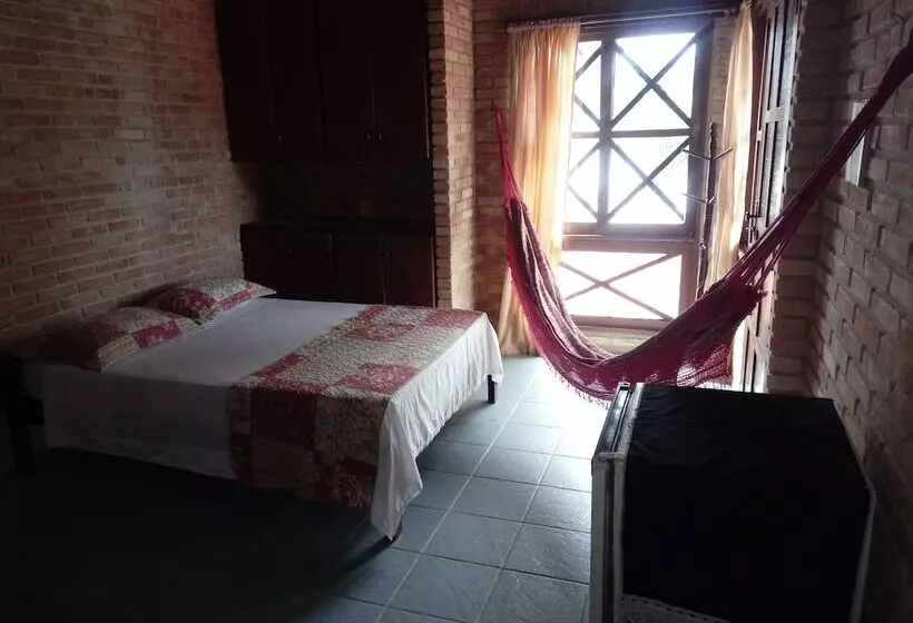 Hotelli Pousada E Restaurante O Marinheiro