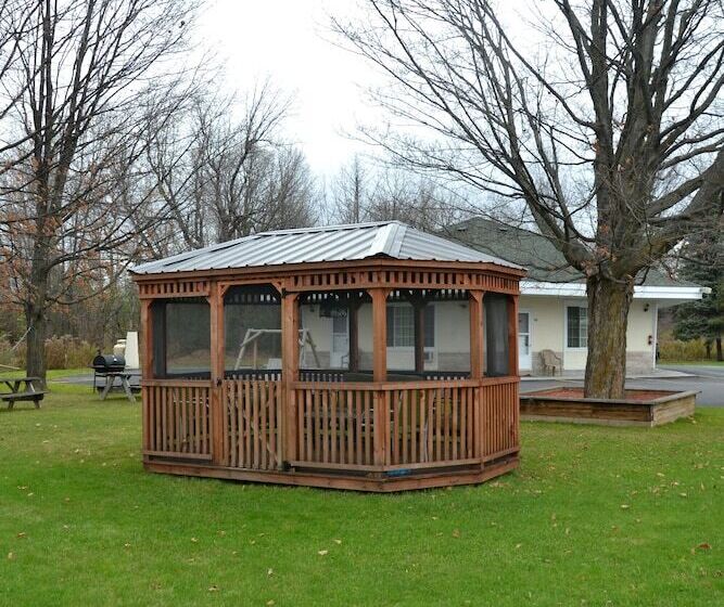 فندق Scottish Inns Potsdam