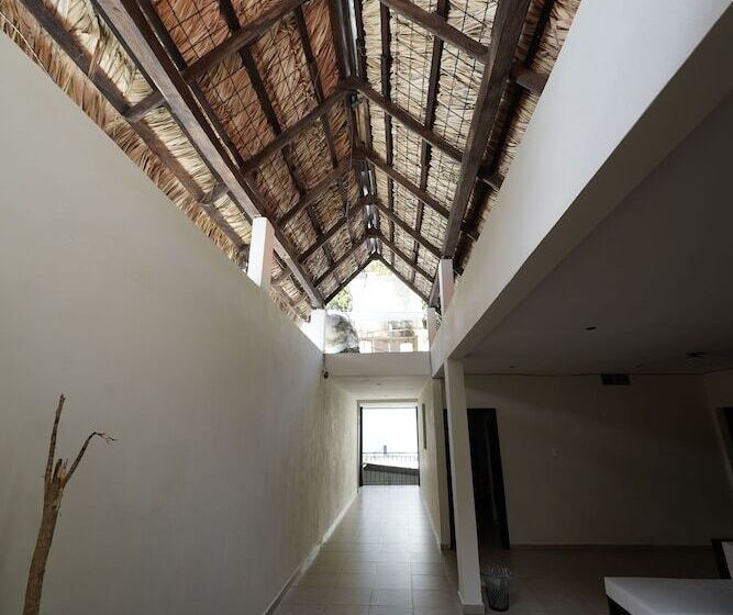 酒店 Sevilla Palenque