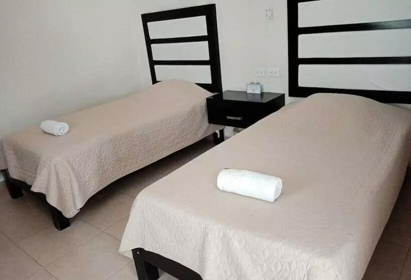 هتل Sevilla Palenque