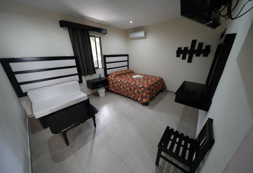 酒店 Sevilla Palenque