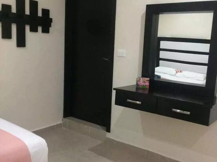 هتل Sevilla Palenque