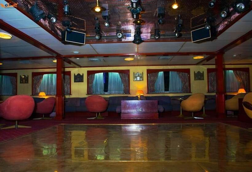 هتل Shehrazad Nile Floating