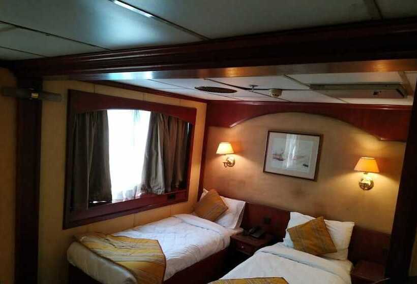 هتل Shehrazad Nile Floating