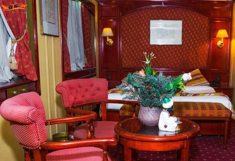 هتل Shehrazad Nile Floating