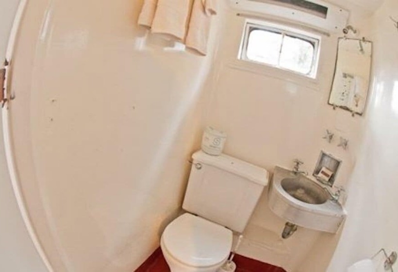 Отель Sou'wester Lodge & Vintage Trailers