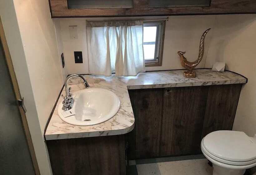 Отель Sou'wester Lodge & Vintage Trailers