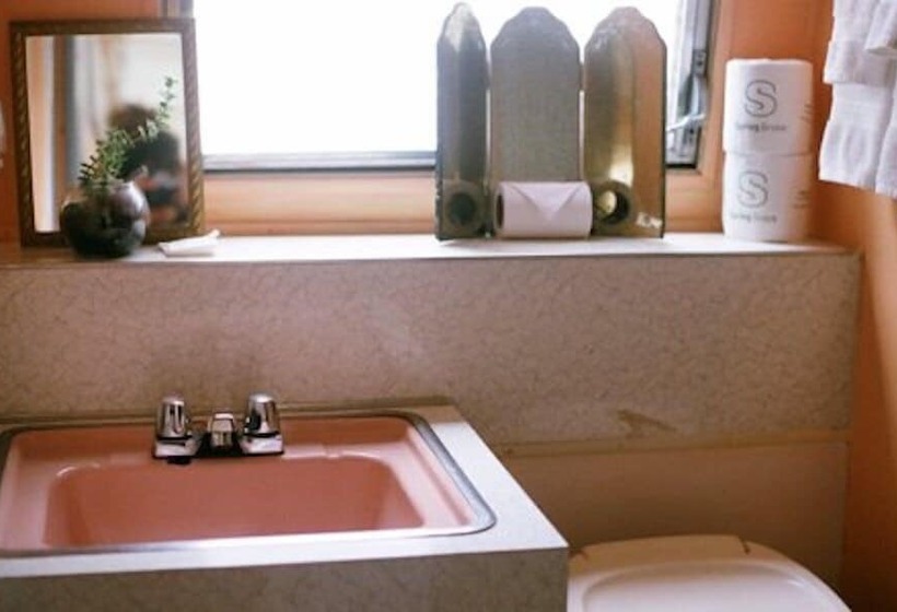 Отель Sou'wester Lodge & Vintage Trailers