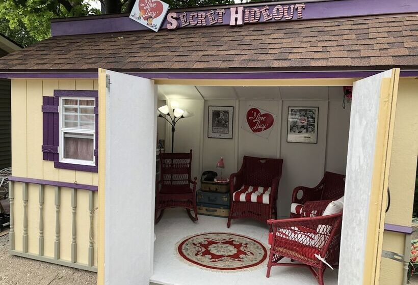 Secrets On Main Bed & Breakfast