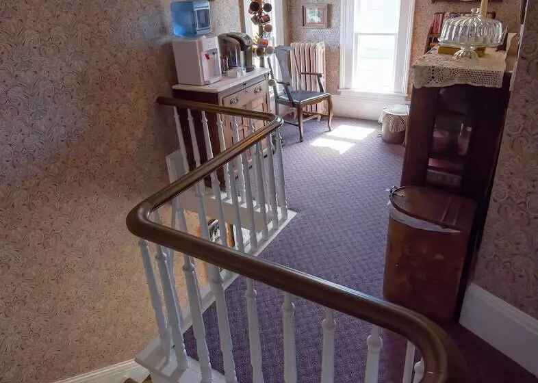 Secrets On Main Bed & Breakfast