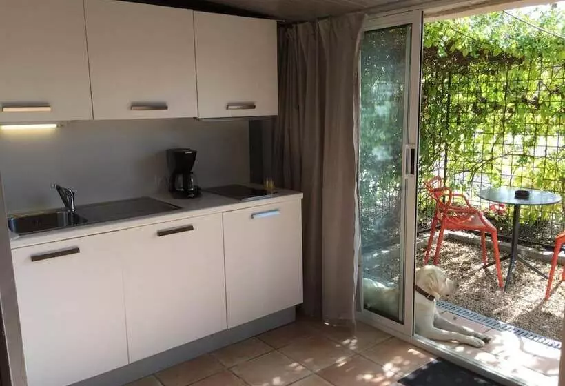 Studios Marie Barrault