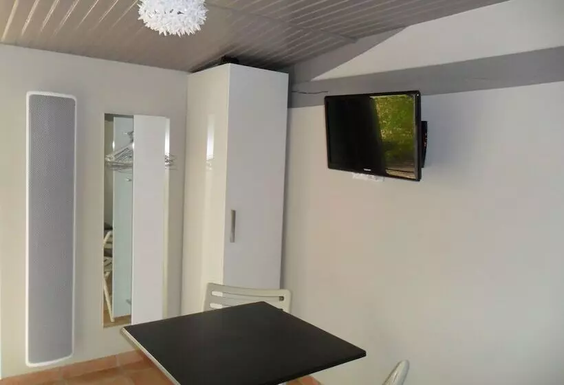 Studios Marie Barrault