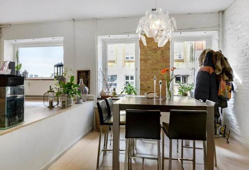 Aalborg Bed And Breakfast