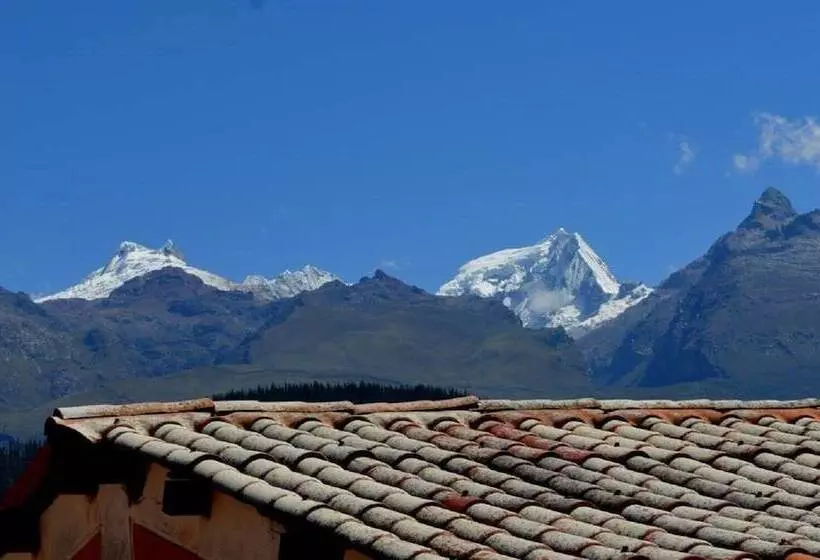 Artesonraju Hostel Huaraz