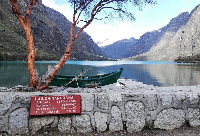Artesonraju Hostel Huaraz