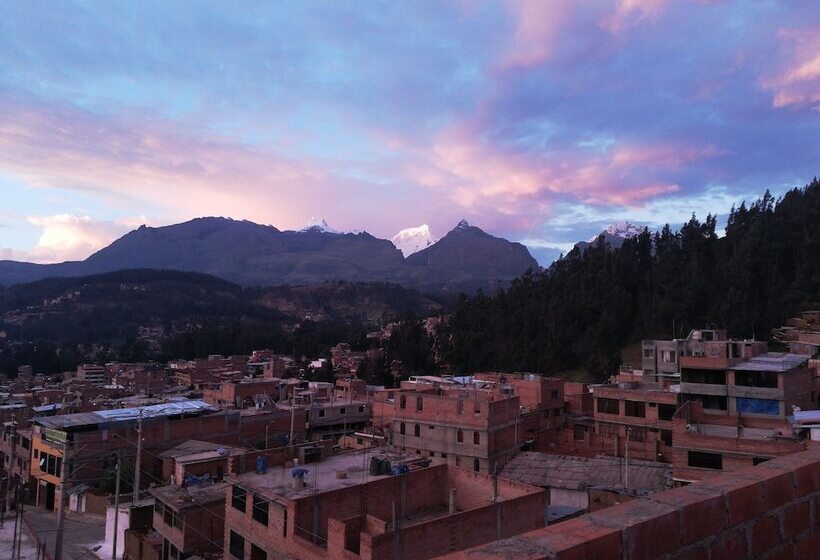 Artesonraju Hostel Huaraz