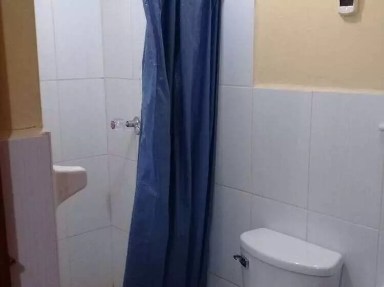 Artesonraju Hostel Huaraz