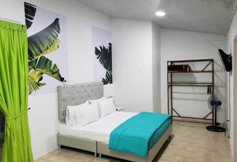 تختخواب و صبحانه Velez Del Campo