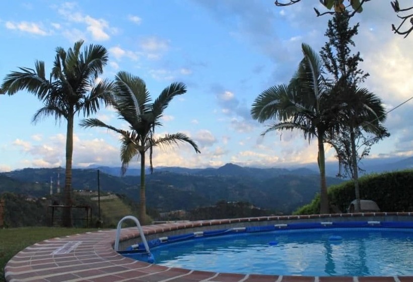 تختخواب و صبحانه Velez Del Campo