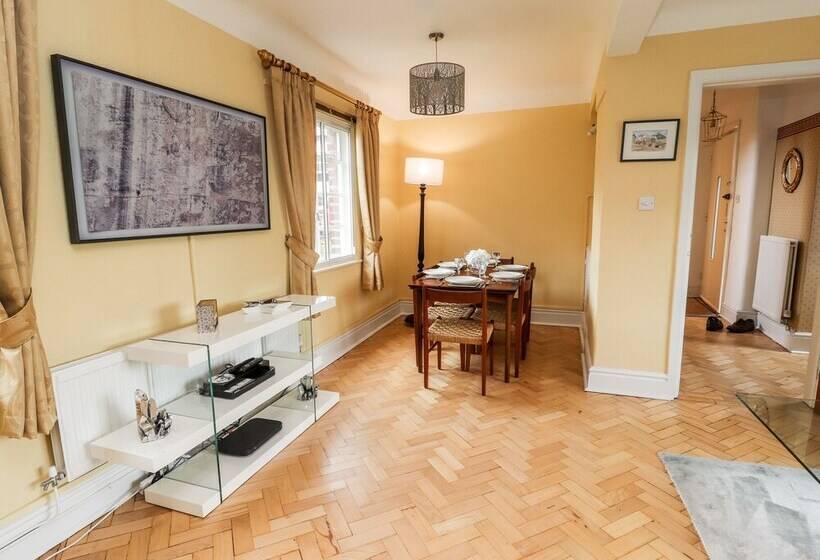 Dee Heights Penthouse