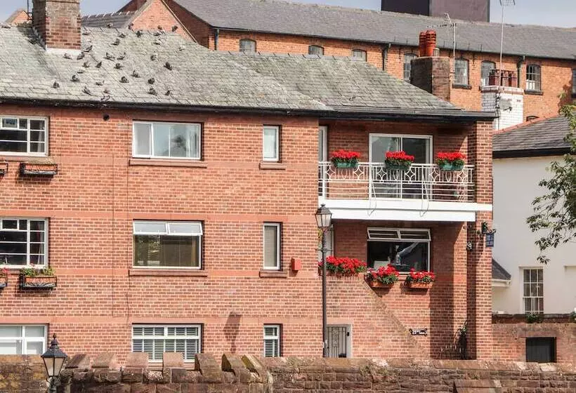 Dee Heights Penthouse