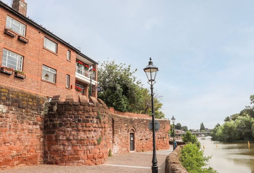 Dee Heights Penthouse