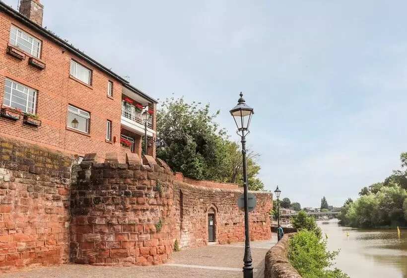 Dee Heights Penthouse