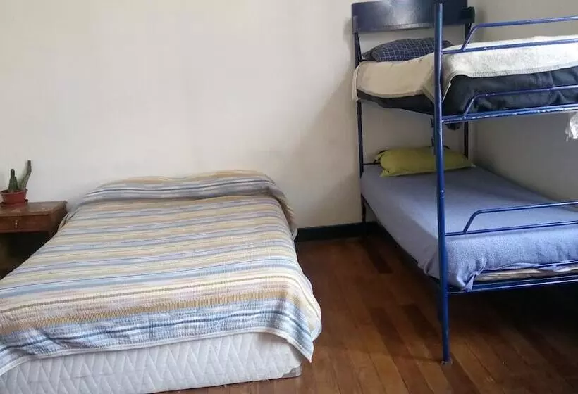 Espacio 420 Hostel