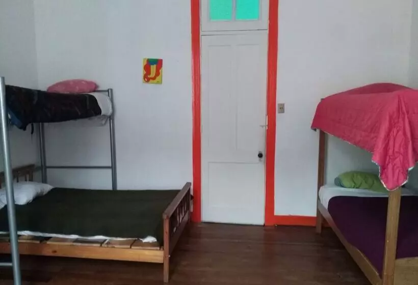 Espacio 420 Hostel