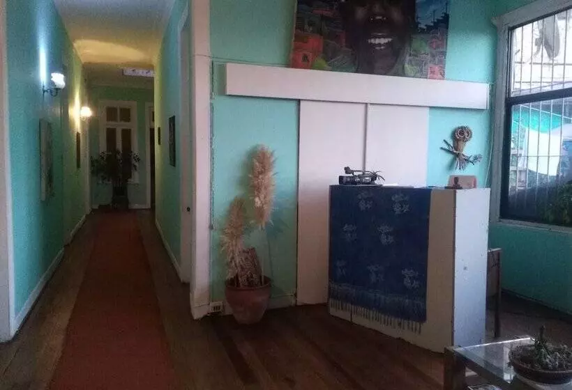 Espacio 420 Hostel