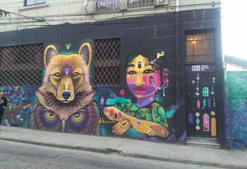 Espacio 420 Hostel
