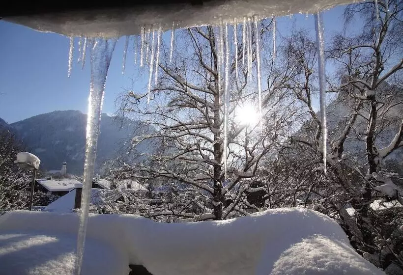 Hotelli Alte Postvilla