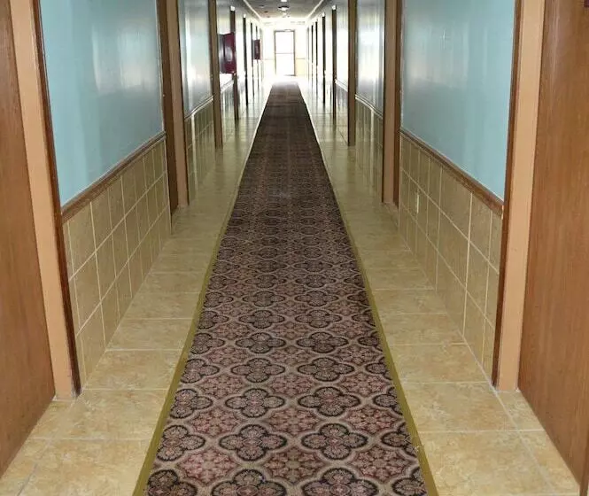 Hotelli Budget Inn Of Claypool Hill