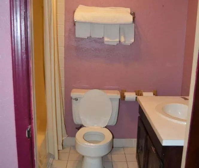 Hotelli Budget Inn Of Claypool Hill