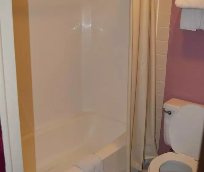 Hotelli Budget Inn Of Claypool Hill