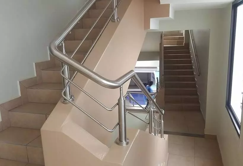 هتل Iv Centenario