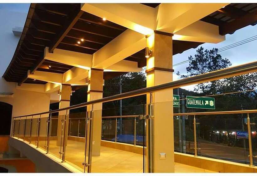 هتل Iv Centenario