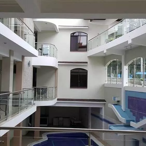 هتل Iv Centenario