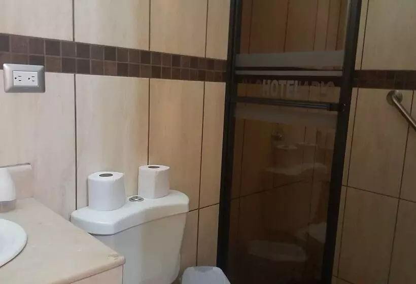 هتل Iv Centenario