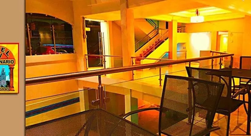 هتل Iv Centenario