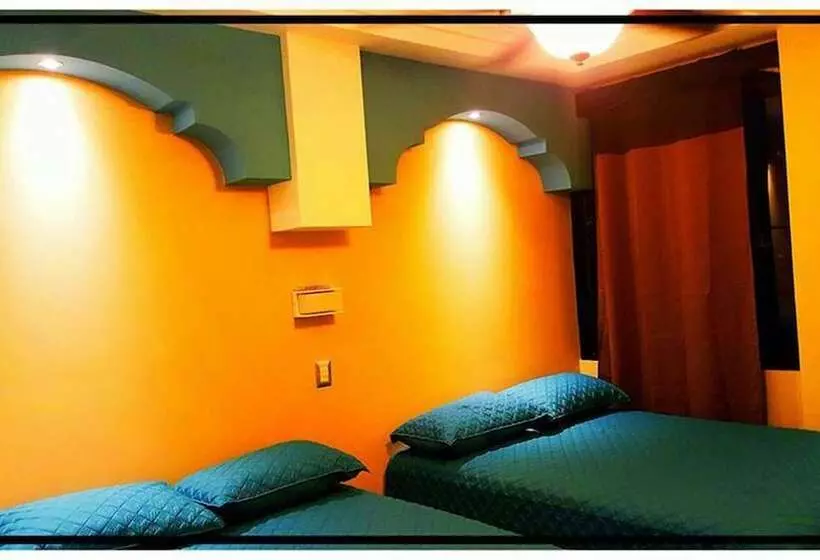 هتل Iv Centenario