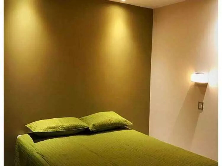 هتل Iv Centenario