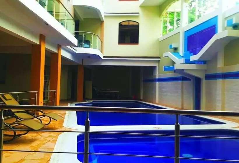 هتل Iv Centenario