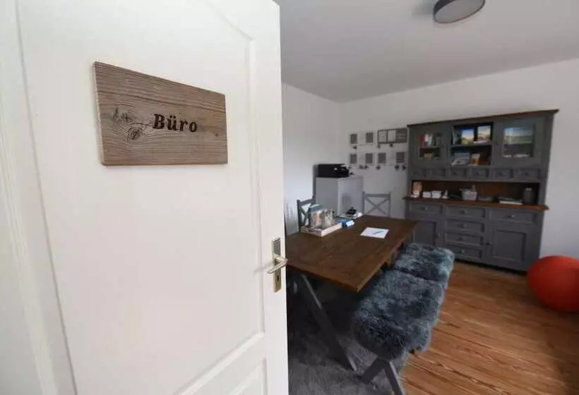 ホテル Landhaus Dircks